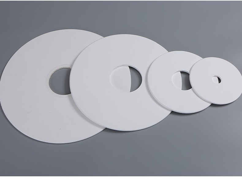 Ceramic membrane disc for mining filtration